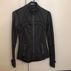 Lulu lemon jacket size 4 (size 4 in lulu = 0, xs)